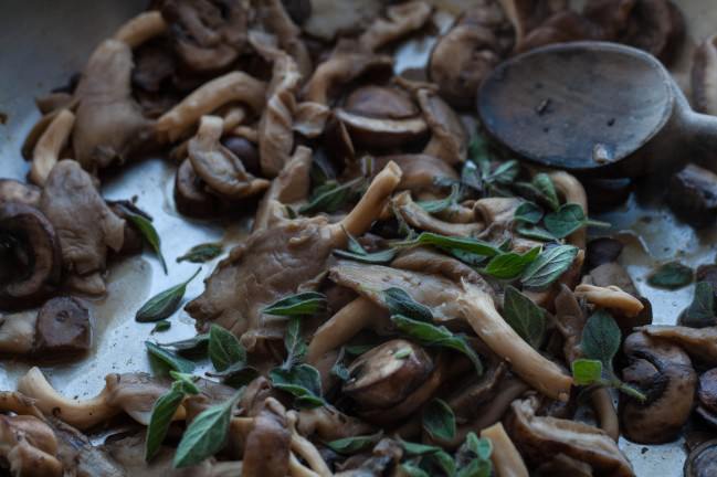 sauteed mushrooms with oregano