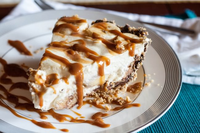 closeup banana cream pie with pretzel crust