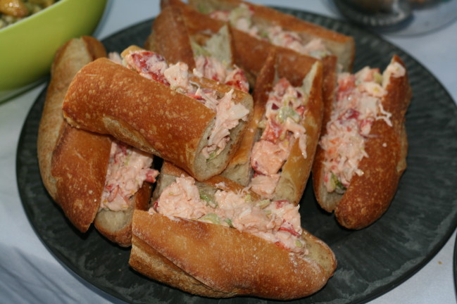 happy4thpicniclobsterrolls