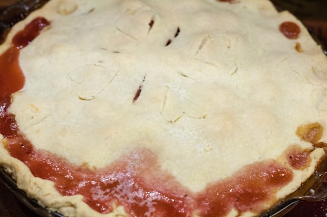 baked sour cherry pie