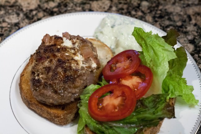 lamb burgers with cucumber sauce