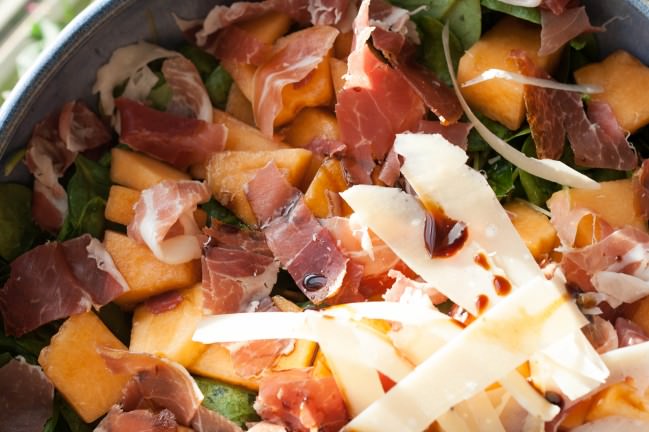 closeup prosciutto melon salad