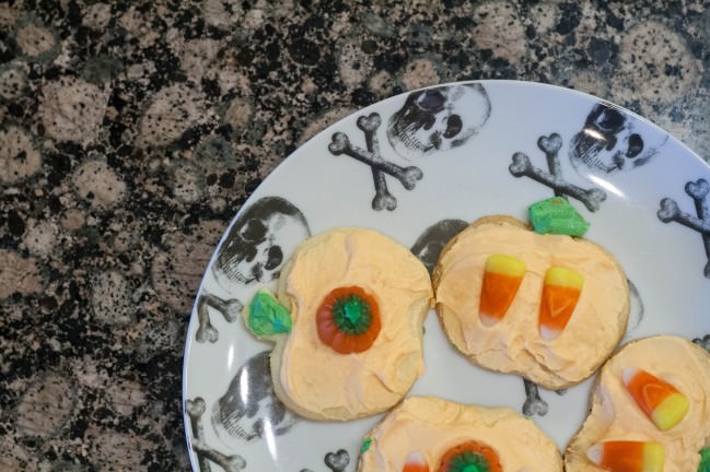 halloween sugar cookies skull plate