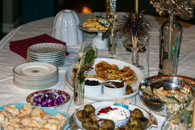 NYE decor the spread