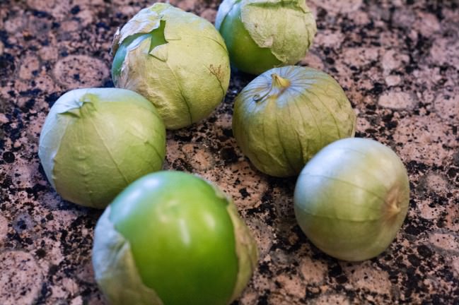 chili lime chicken tomatillos