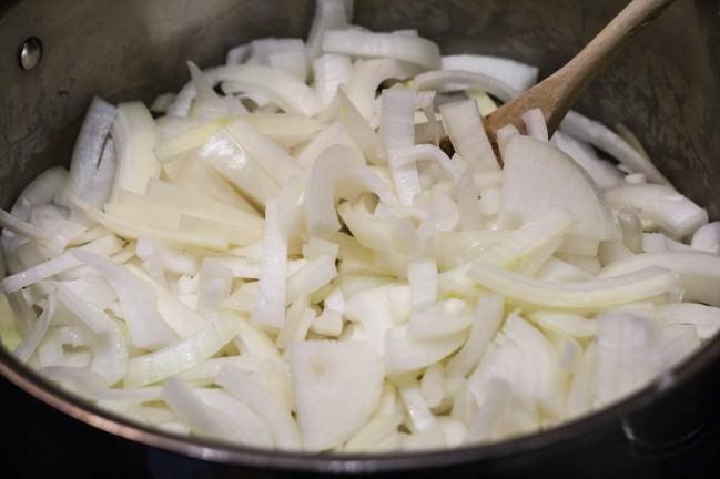 french onion soup sliced onions