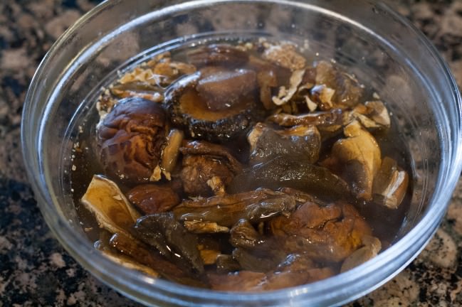 mushroom kale tamale filling soaking dried mushrooms