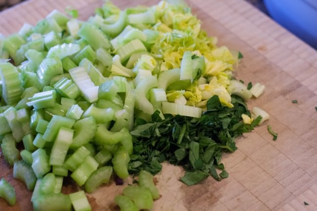 clam chowder chopped celery