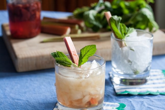 rhubarb mint juleps