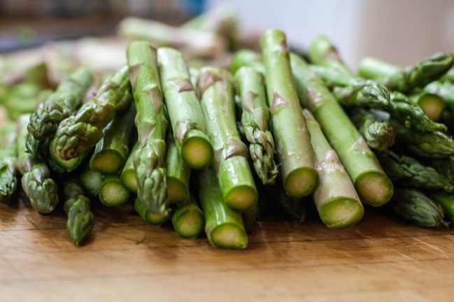 Asparagus and Dill Roast Beef Rolls trimmed