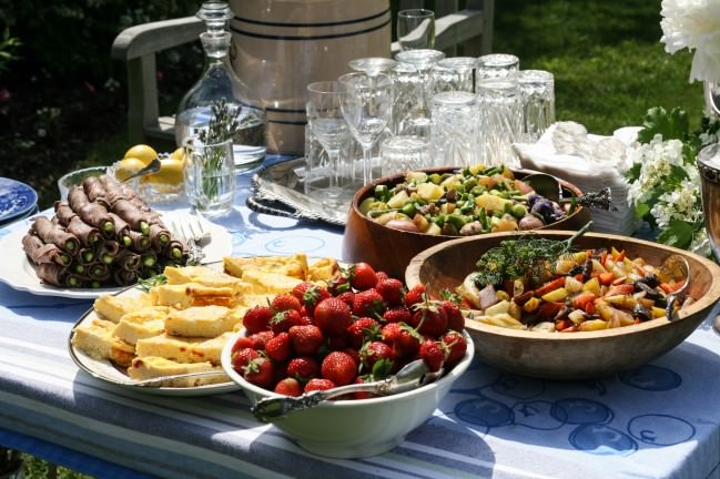 Croquet Party Table