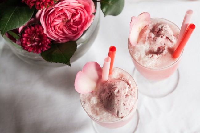 Rose & Raspberry Float and pink rose