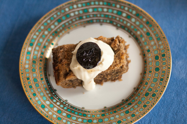 Dense Walnut Cake with walnut